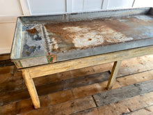 Load image into Gallery viewer, French vintage potting table with original tray

