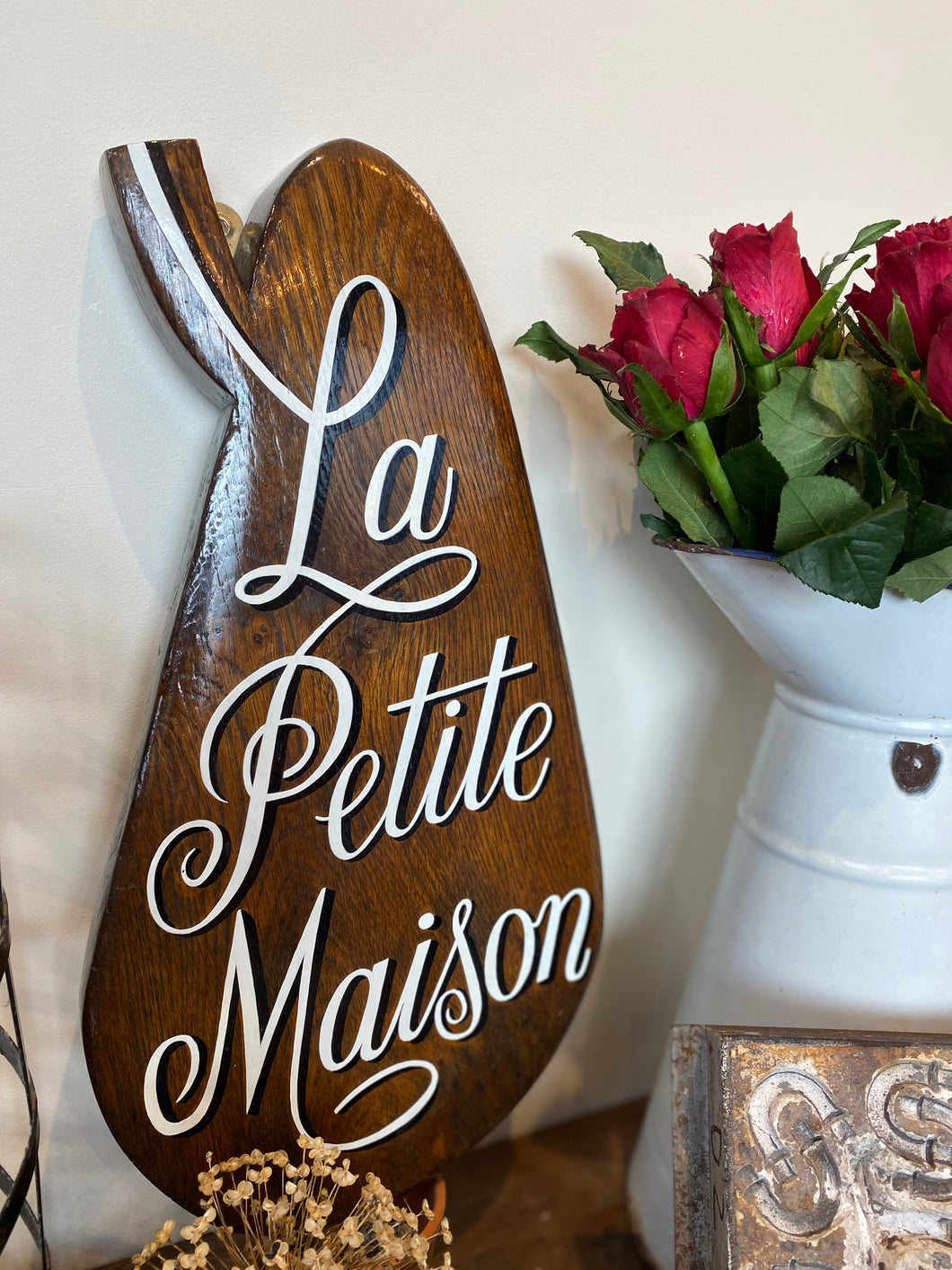 French hand painted sign Le Petite Maison on wood
