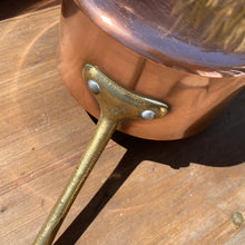 Load image into Gallery viewer, French vintage copper pan

