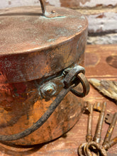 Load image into Gallery viewer, Copper pot with lid
