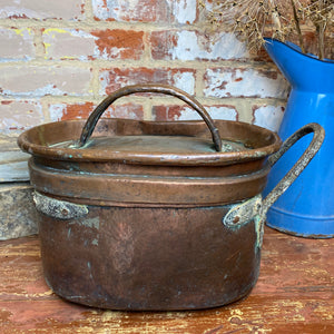 Beautiful French copper cooking pot
