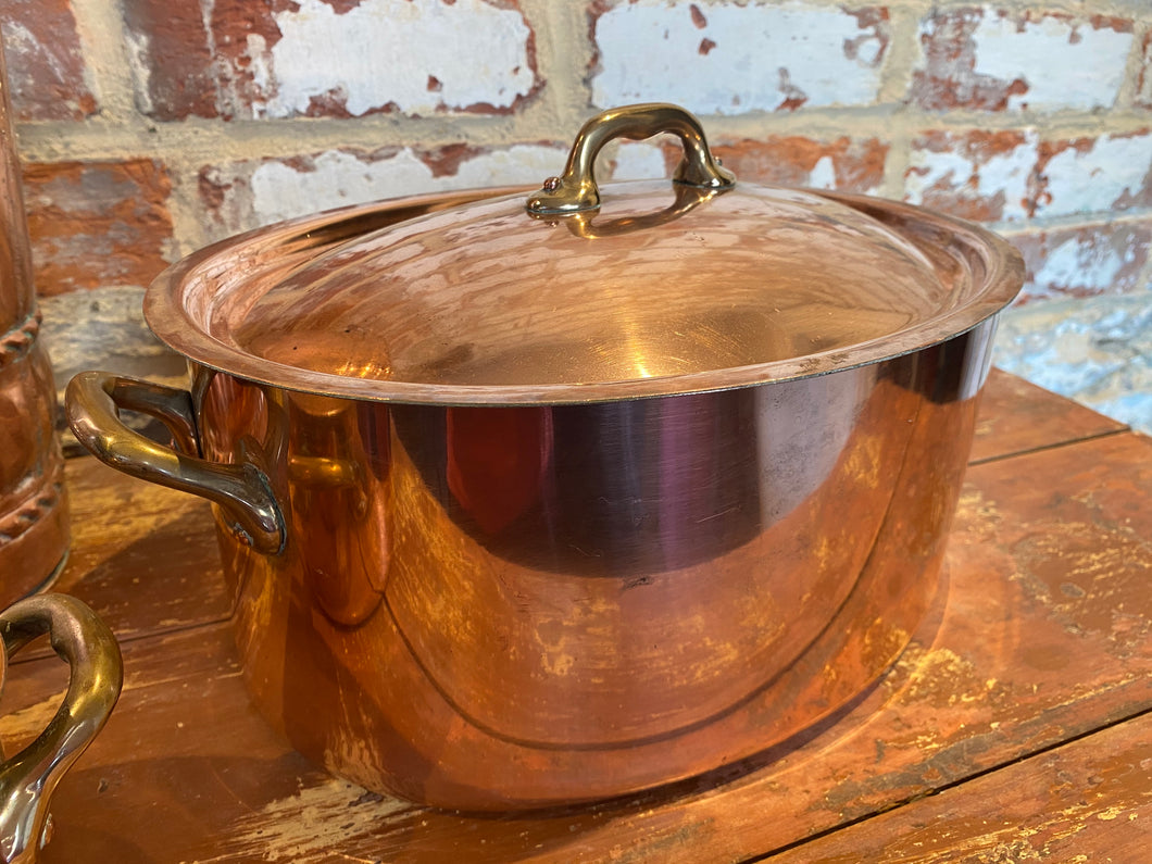 Beautiful French copper Daubiére with lid