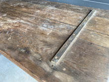 Load image into Gallery viewer, English 18th Century barn door table and 4 chairs
