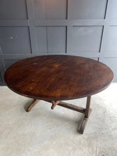 Load image into Gallery viewer, French tilt top Vendange round table

