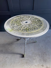 Load image into Gallery viewer, Cast aluminium round garden table

